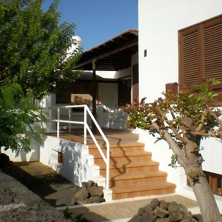 Fuer 8 Personen Ca, 160 M Sup2 In Puerto Del Carmen, Lanzarote Suedkueste Von Lanzarote Semesterbostad